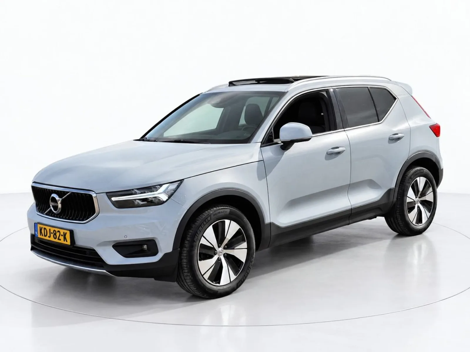 Volvo XC40 (2020) — foto 1