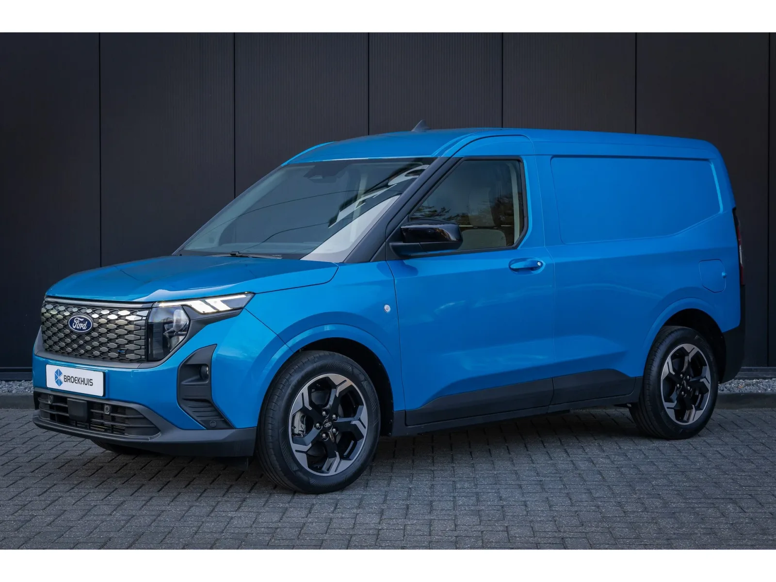 Ford E-Transit Courier (2025) — foto 1
