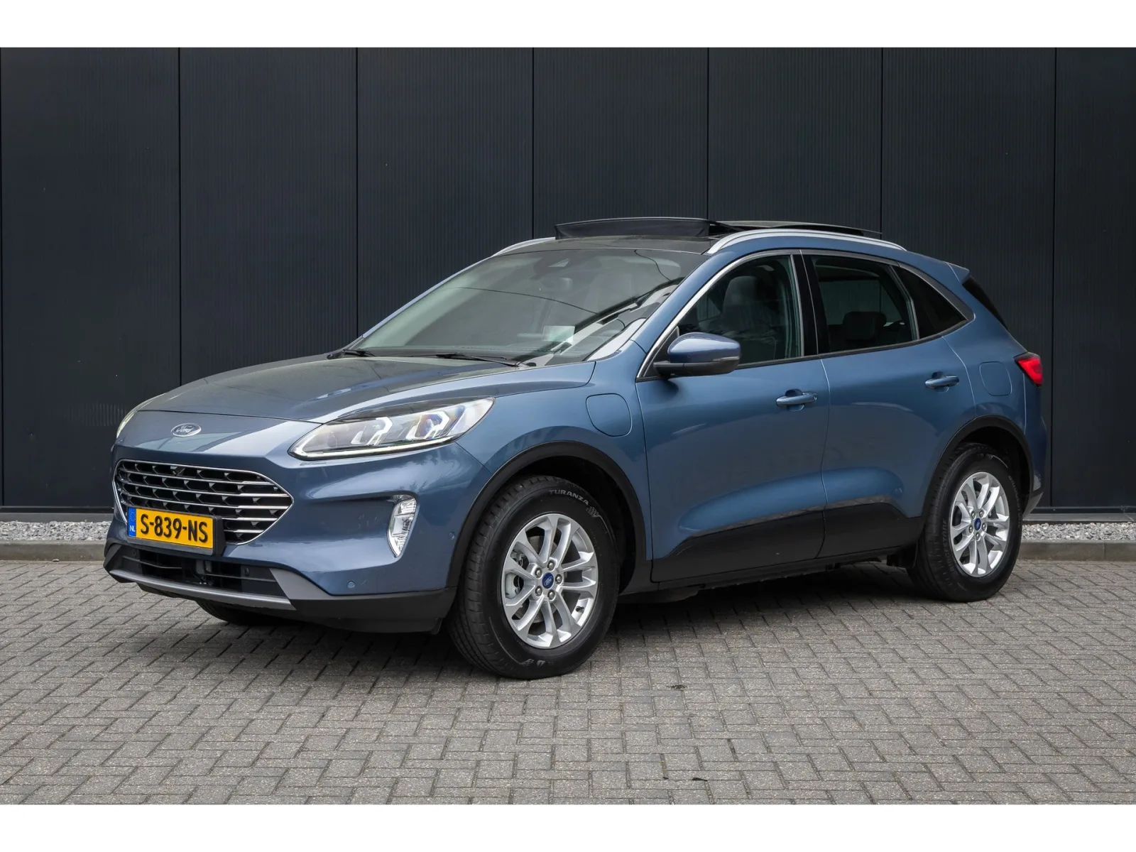 Ford Kuga (2023) — foto 1