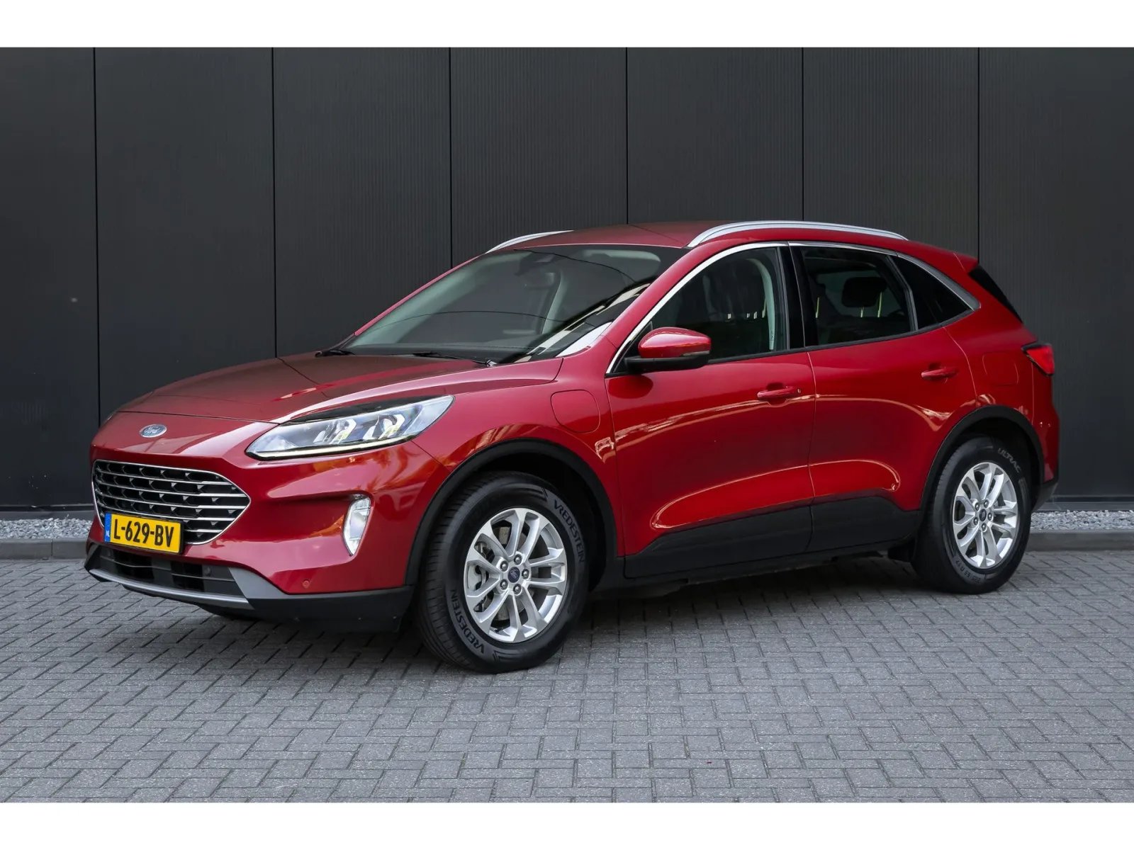 Ford Kuga (2021) — foto 1