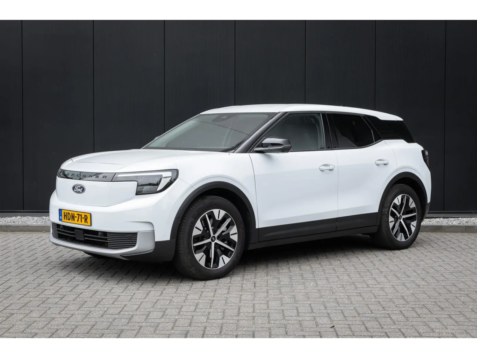 Ford Explorer (2025) — foto 1