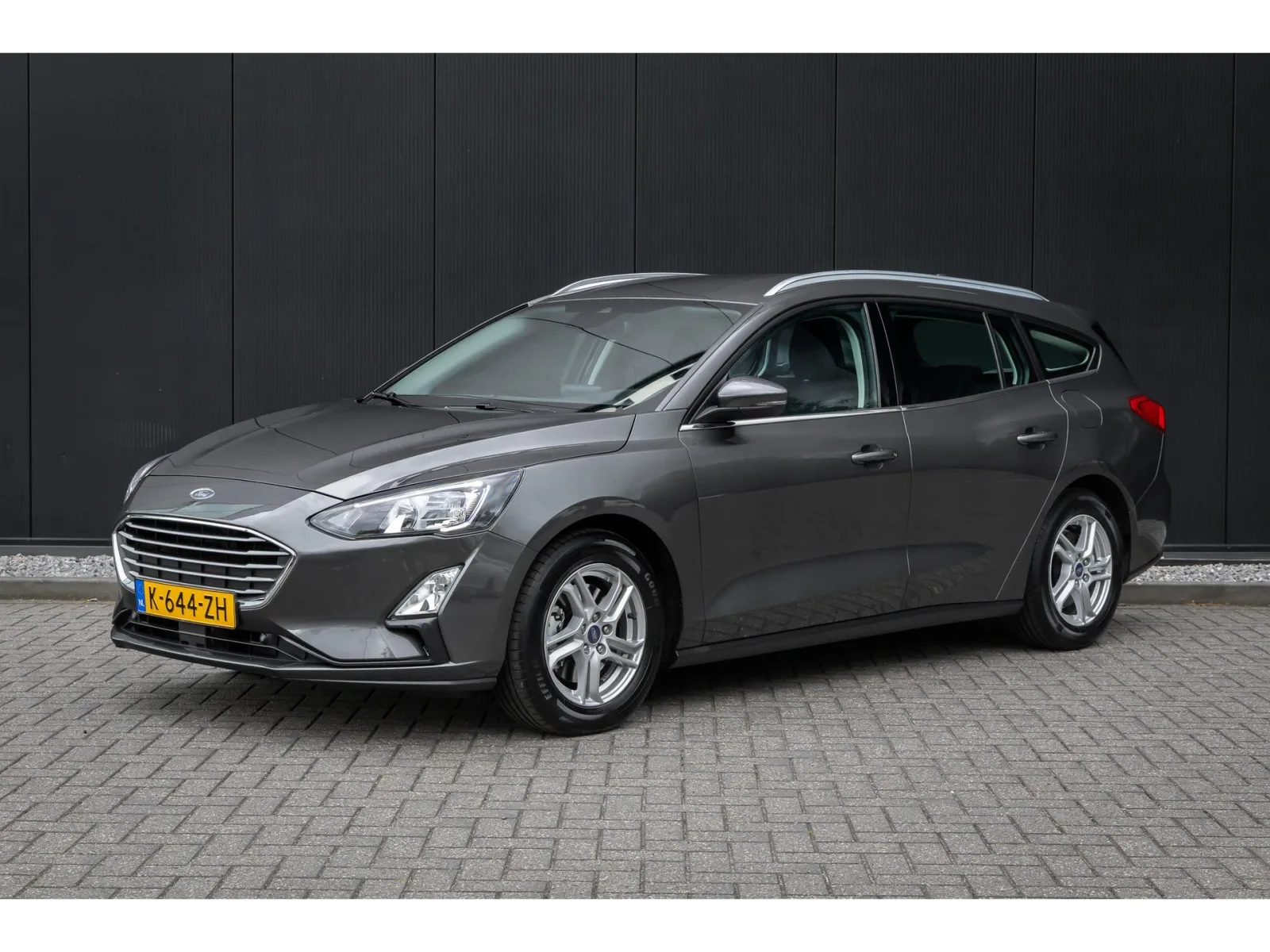 Ford Focus (2021) — foto 1