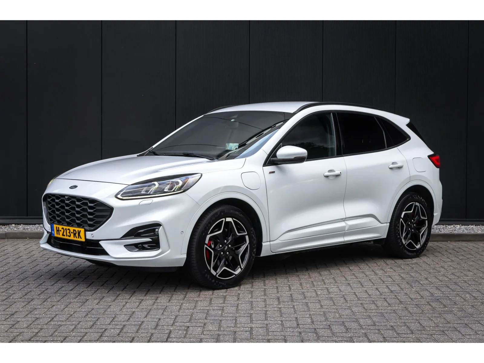 Ford Kuga (2020) — foto 1