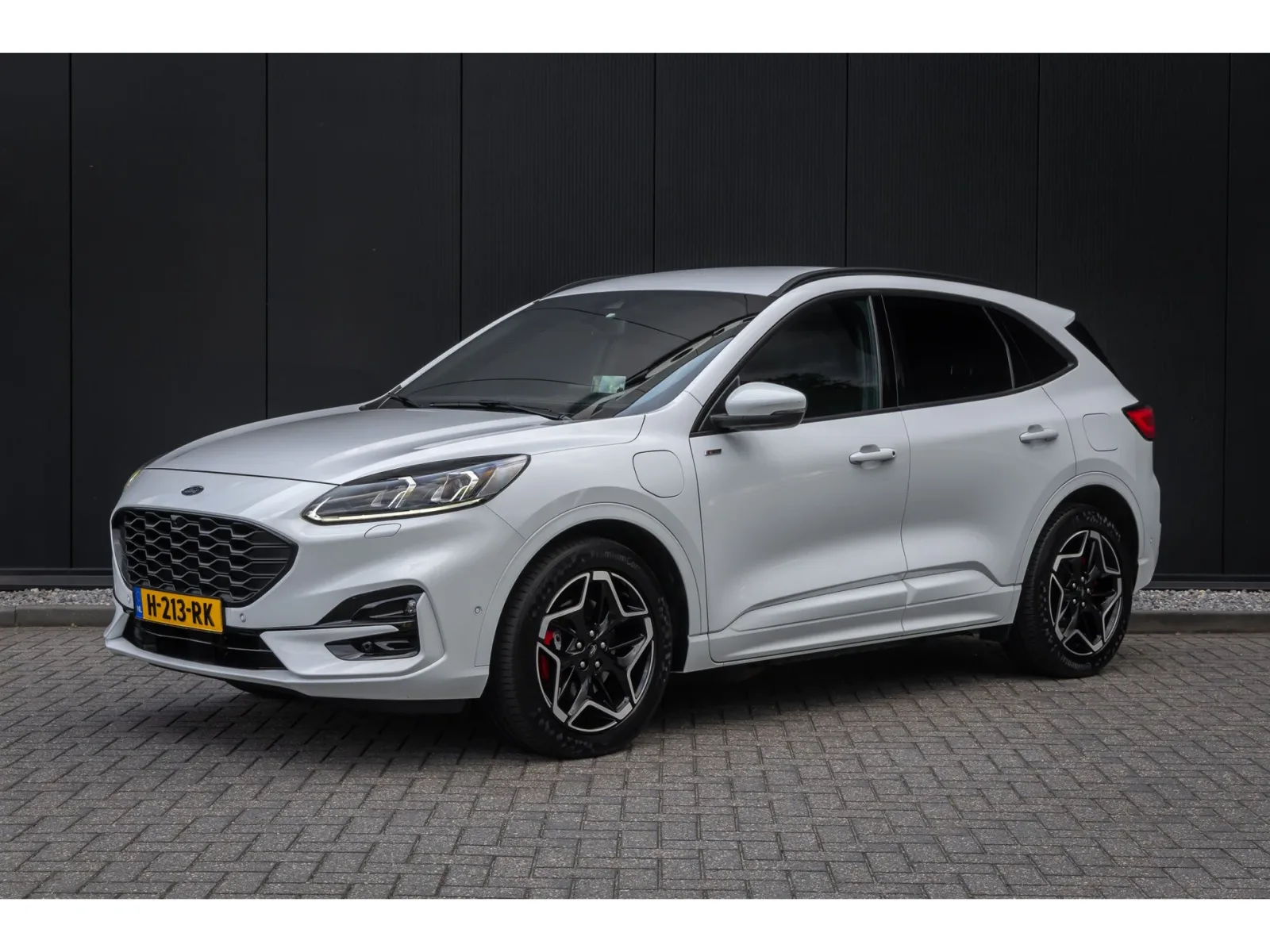 Ford Kuga (2020) — foto 1