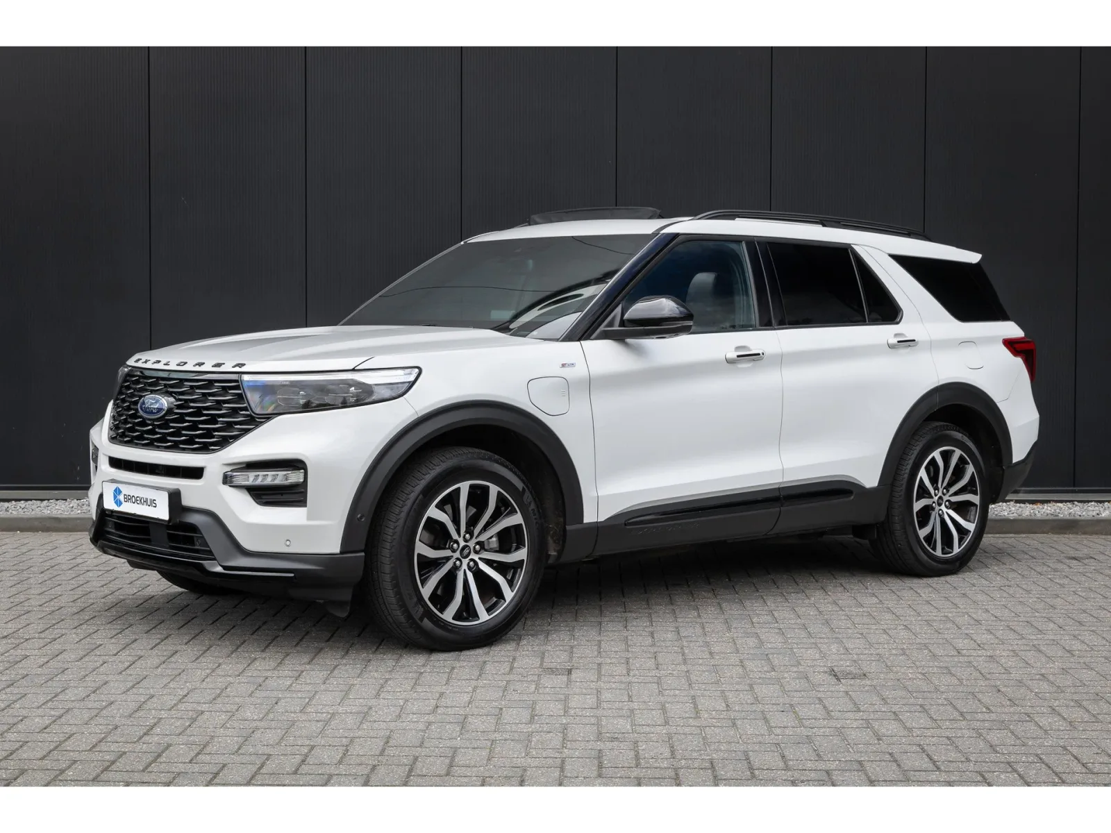 Ford Explorer (2024) — foto 1