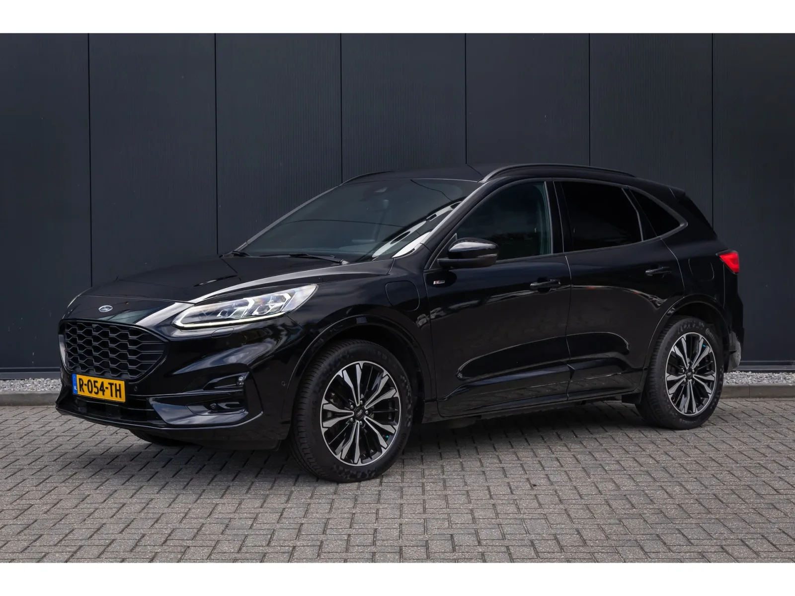 Ford Kuga (2022) — foto 1