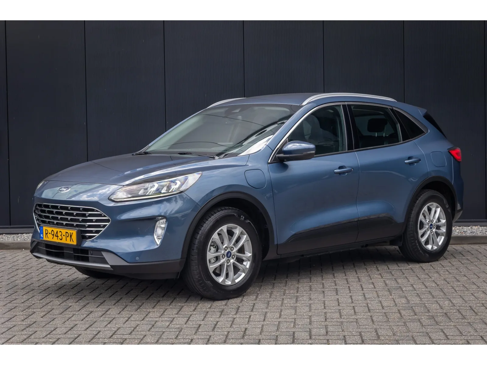 Ford Kuga (2022) — foto 1