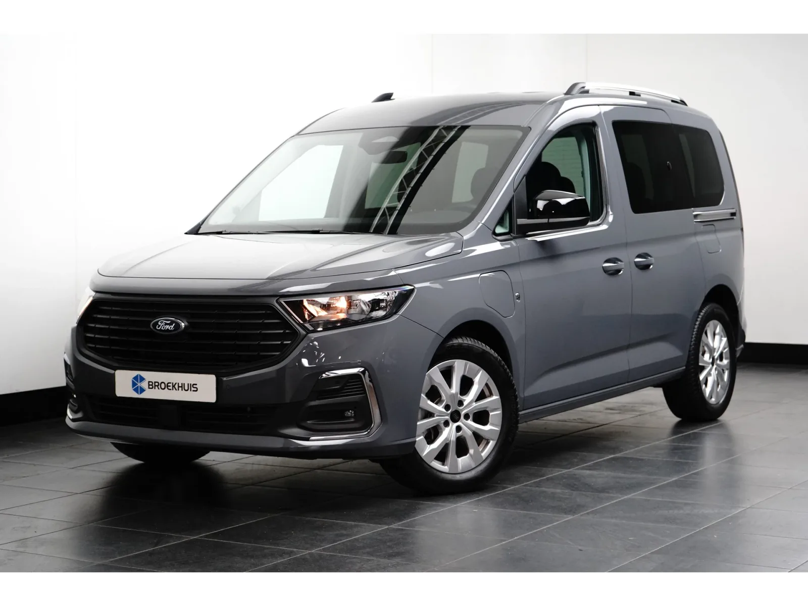 Ford Tourneo Connect (2025) — foto 1