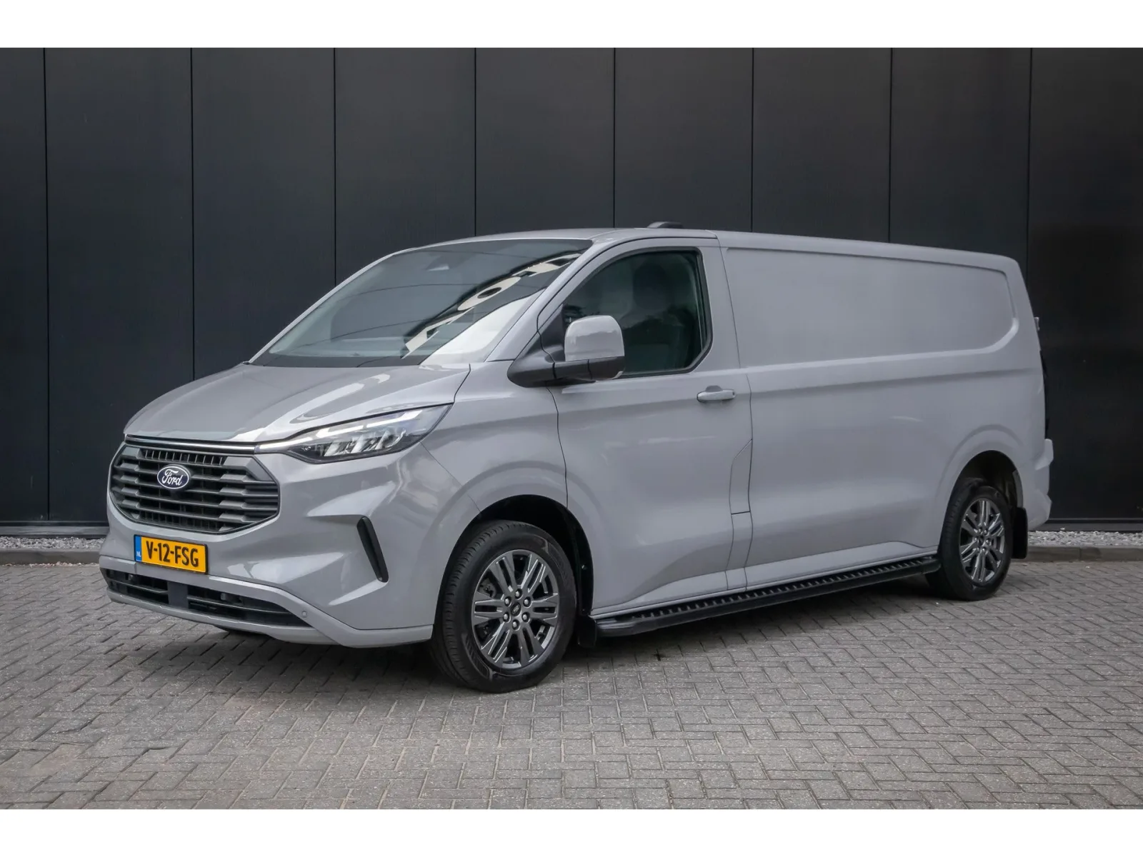 Ford Transit Custom (2024) — foto 1