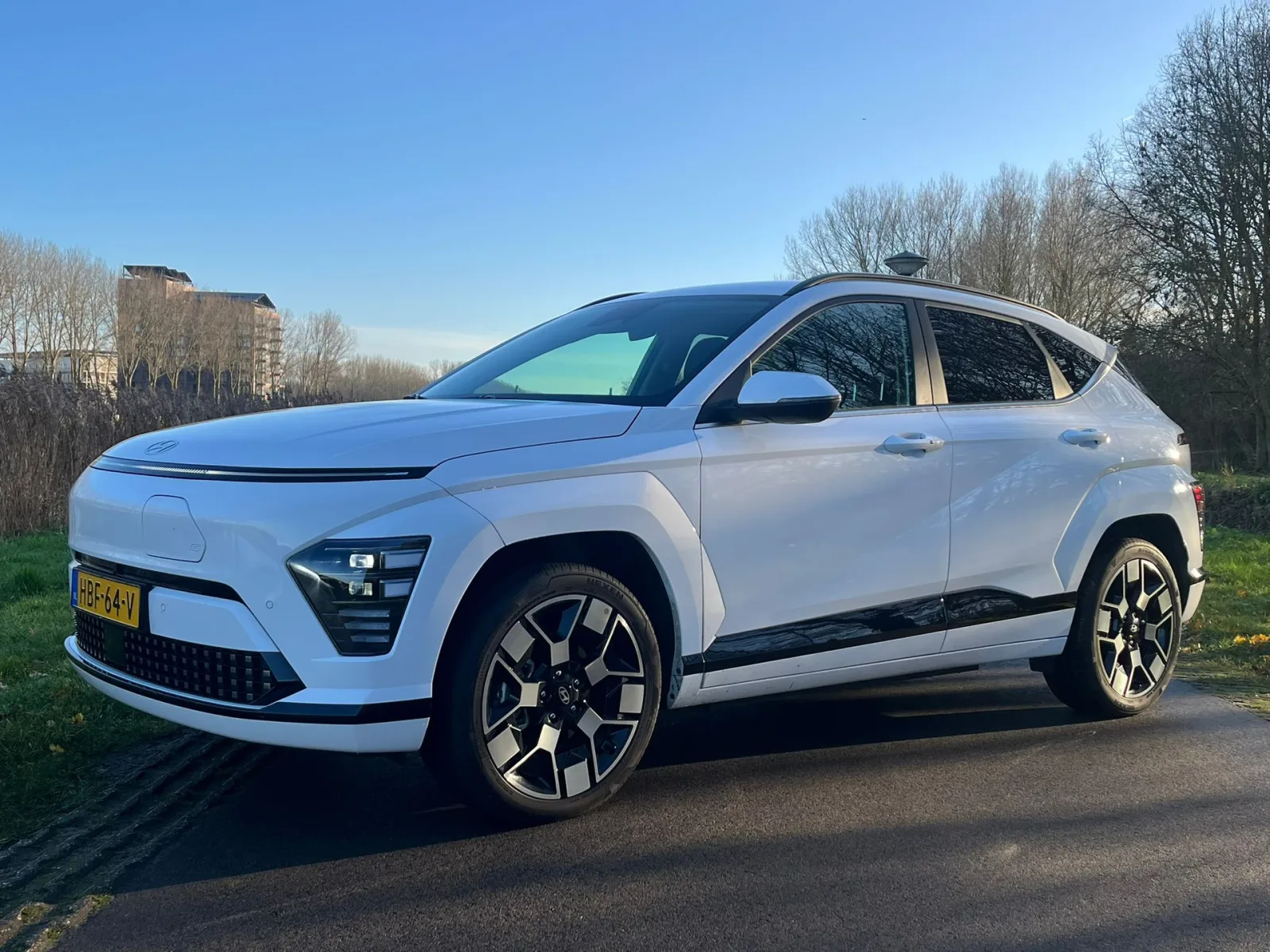 Hyundai Kona Electric (2025) — foto 1