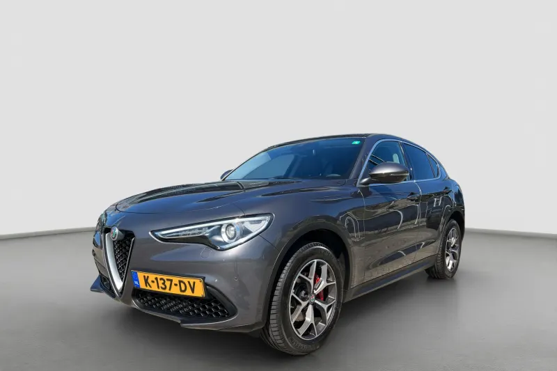 Alfa Romeo Stelvio (2018)