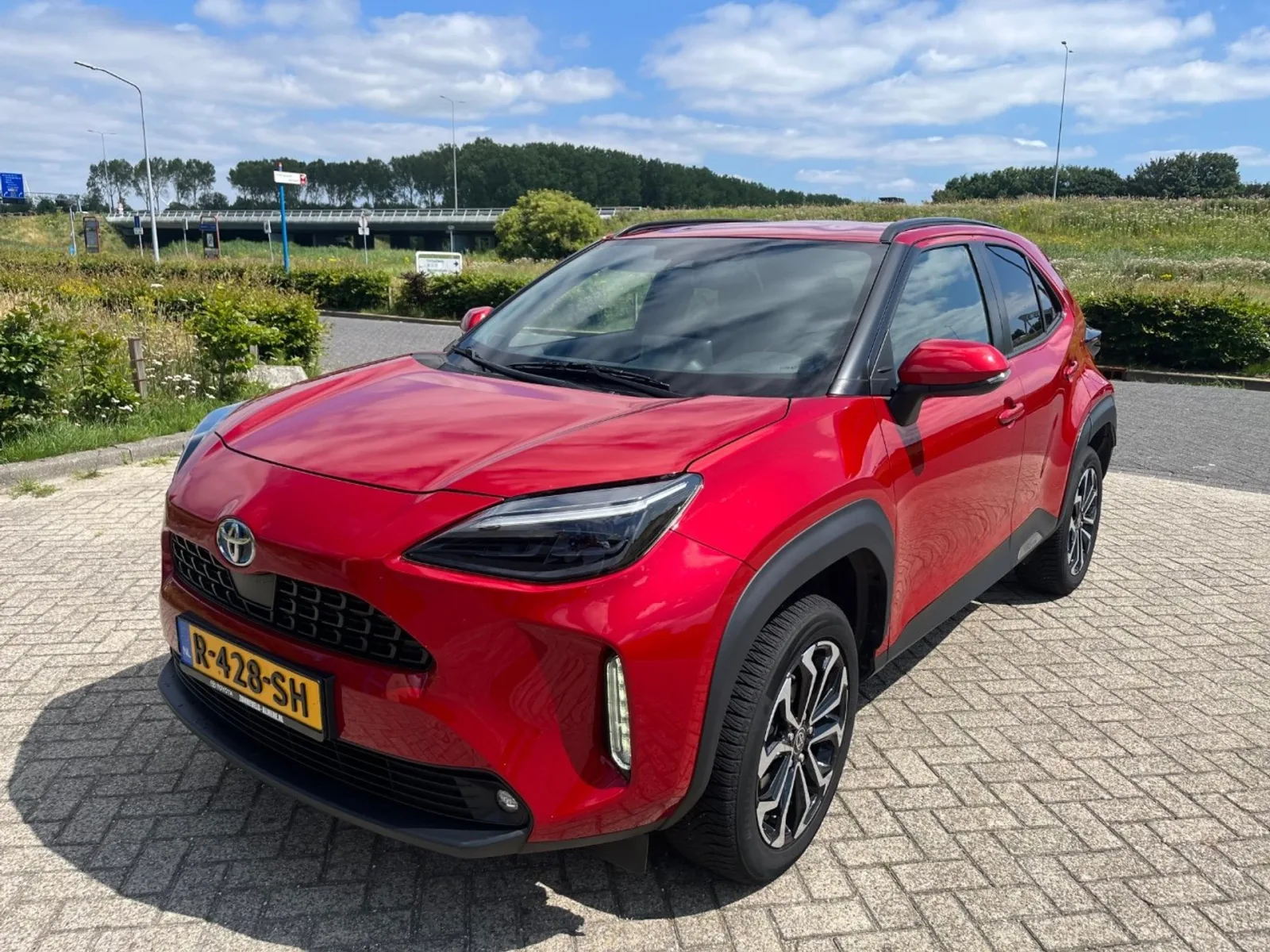Toyota Yaris Cross (2022) — foto 1