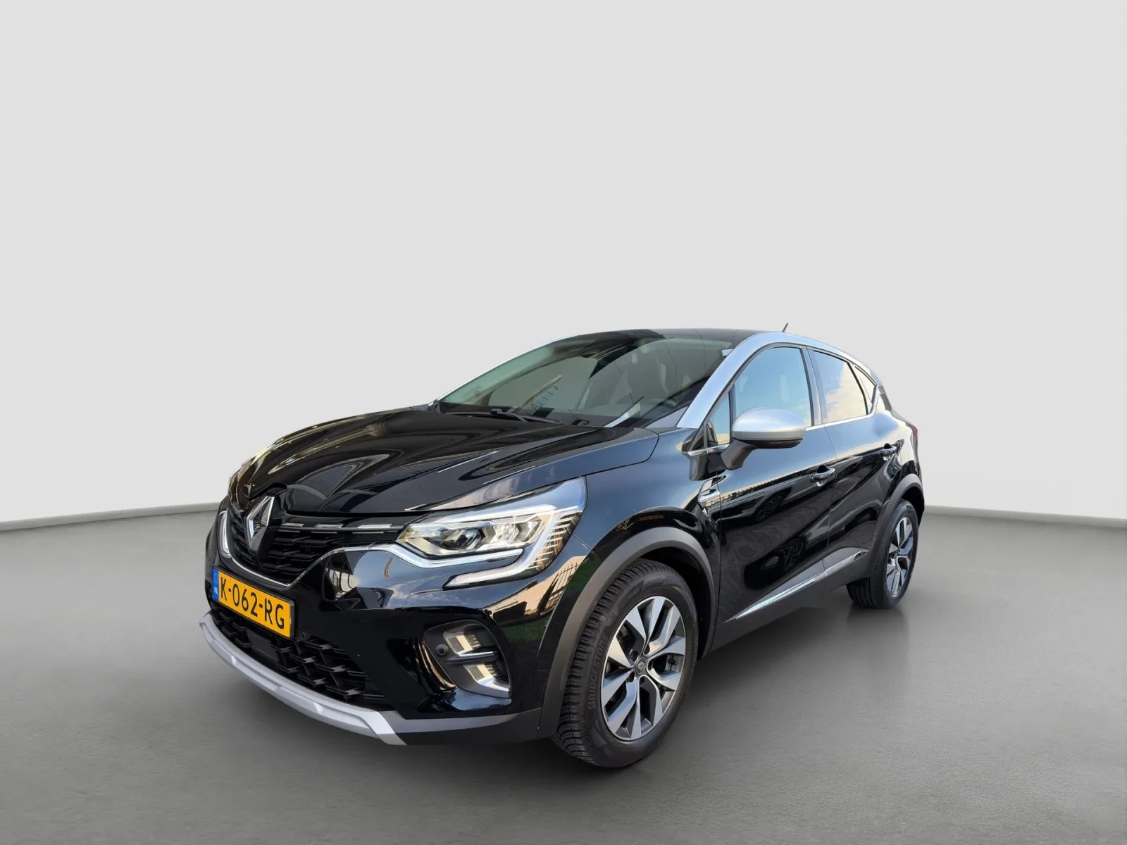 Renault Captur (2021) — foto 1