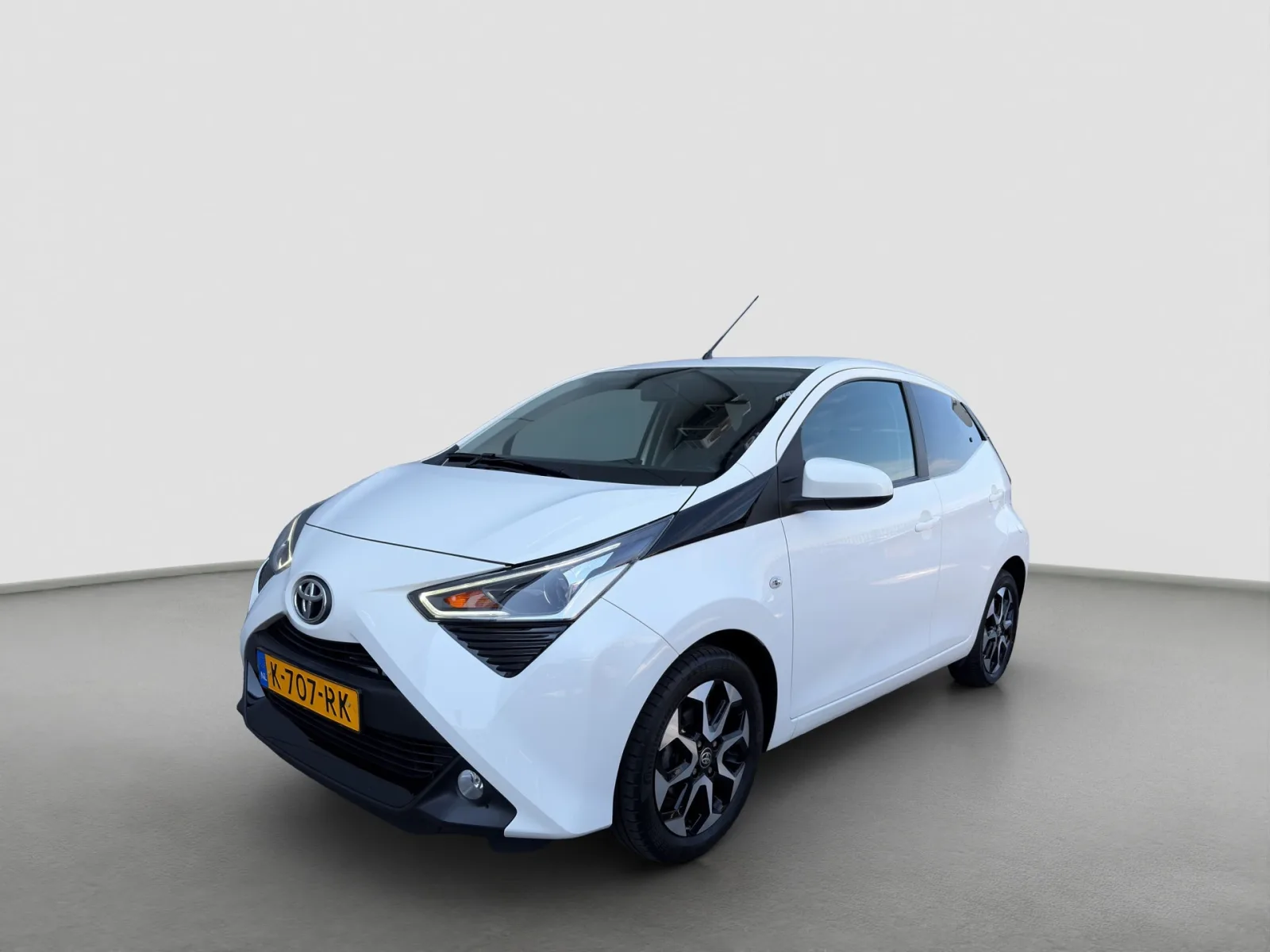 Toyota Aygo (2021) — foto 1