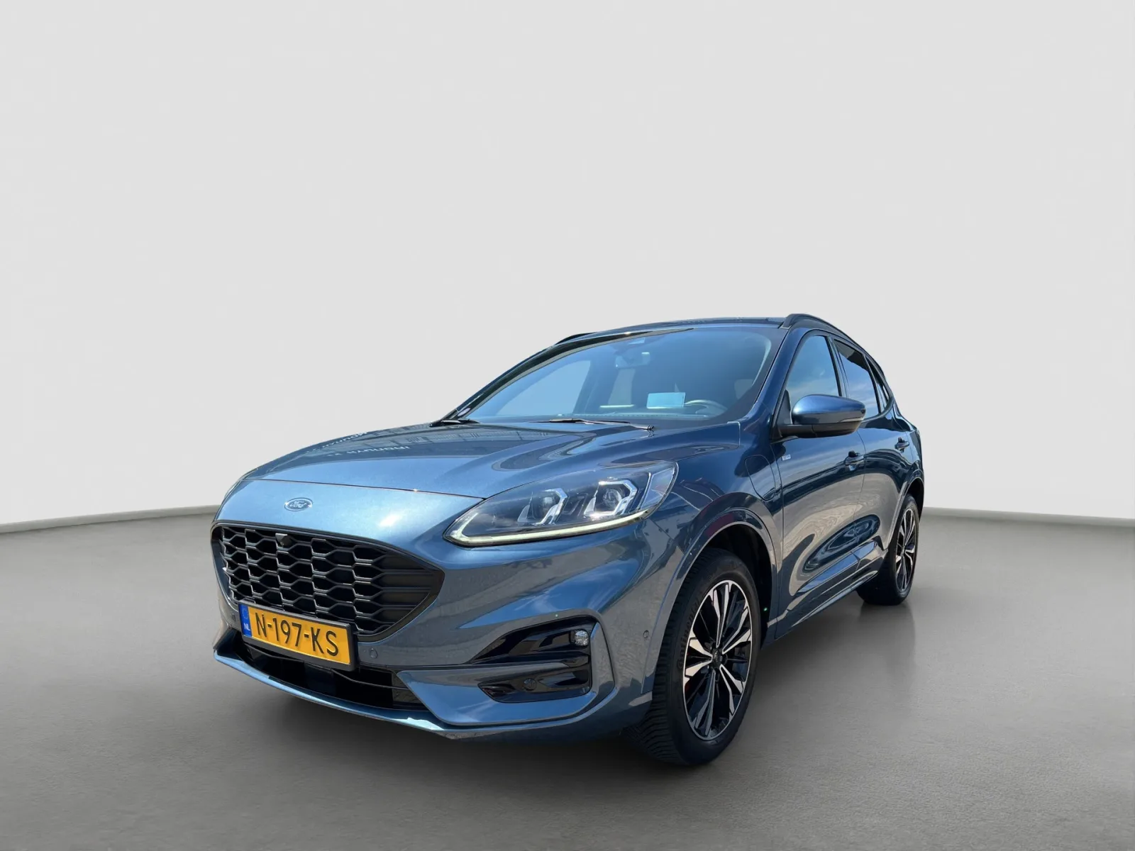 Ford Kuga (2021) — foto 1