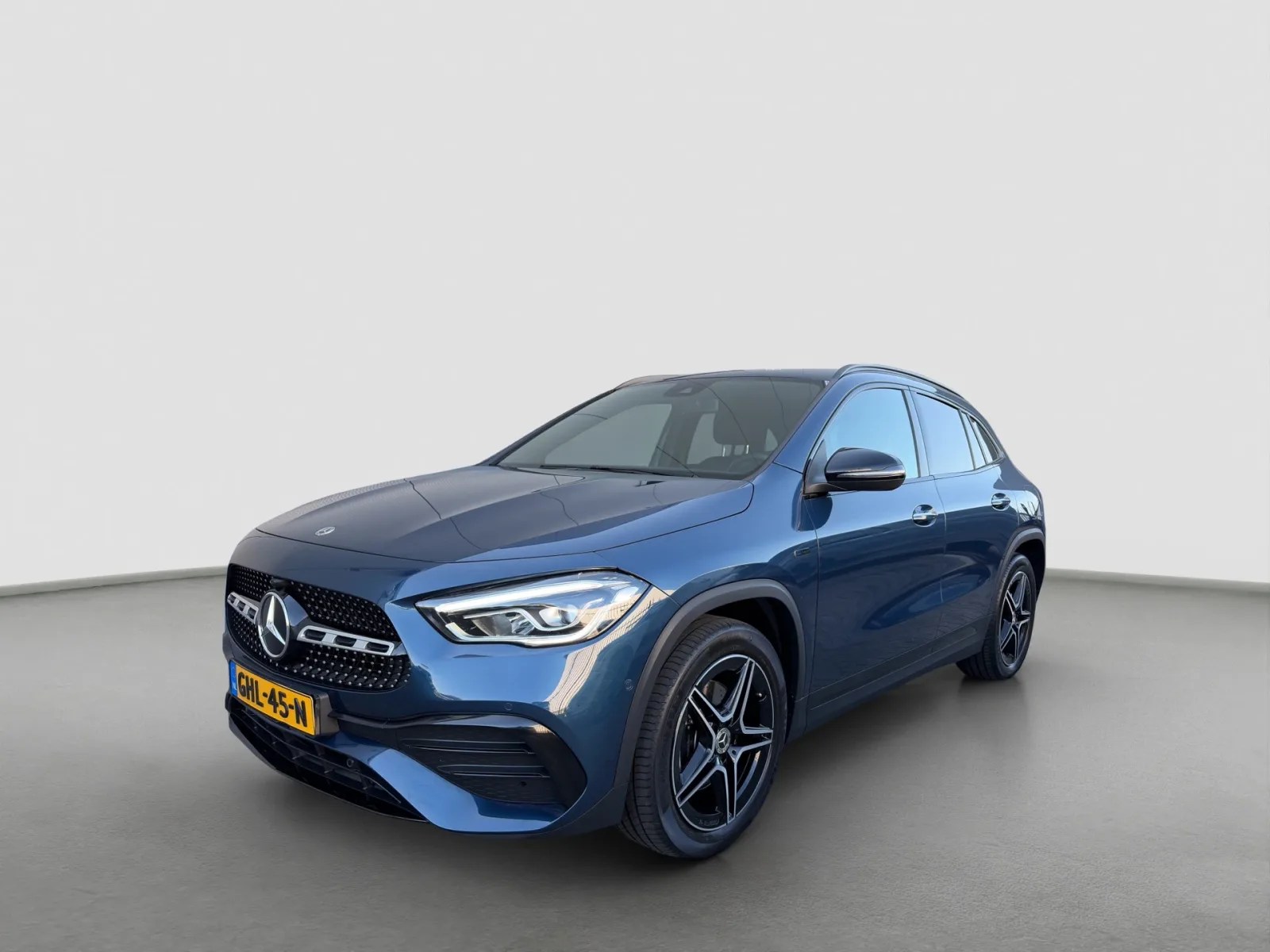 Mercedes-Benz GLA-Klasse (2020) — foto 1