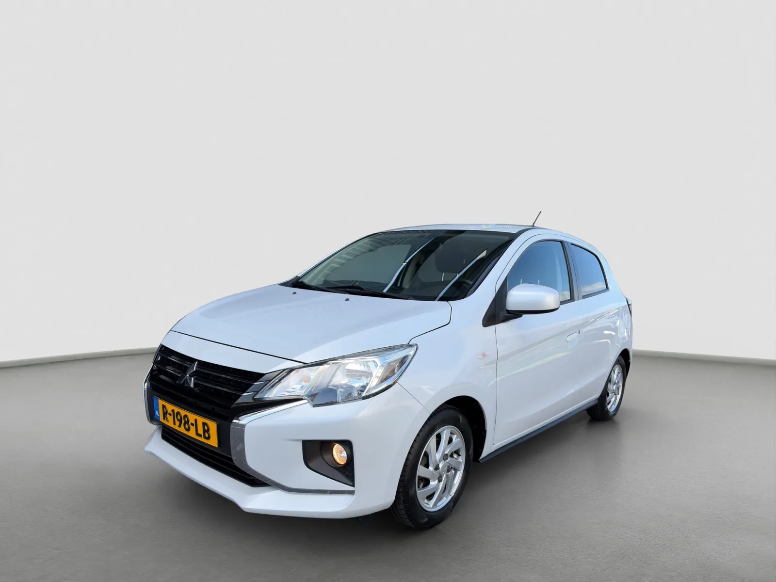 Mitsubishi Space Star (2023) — foto 1
