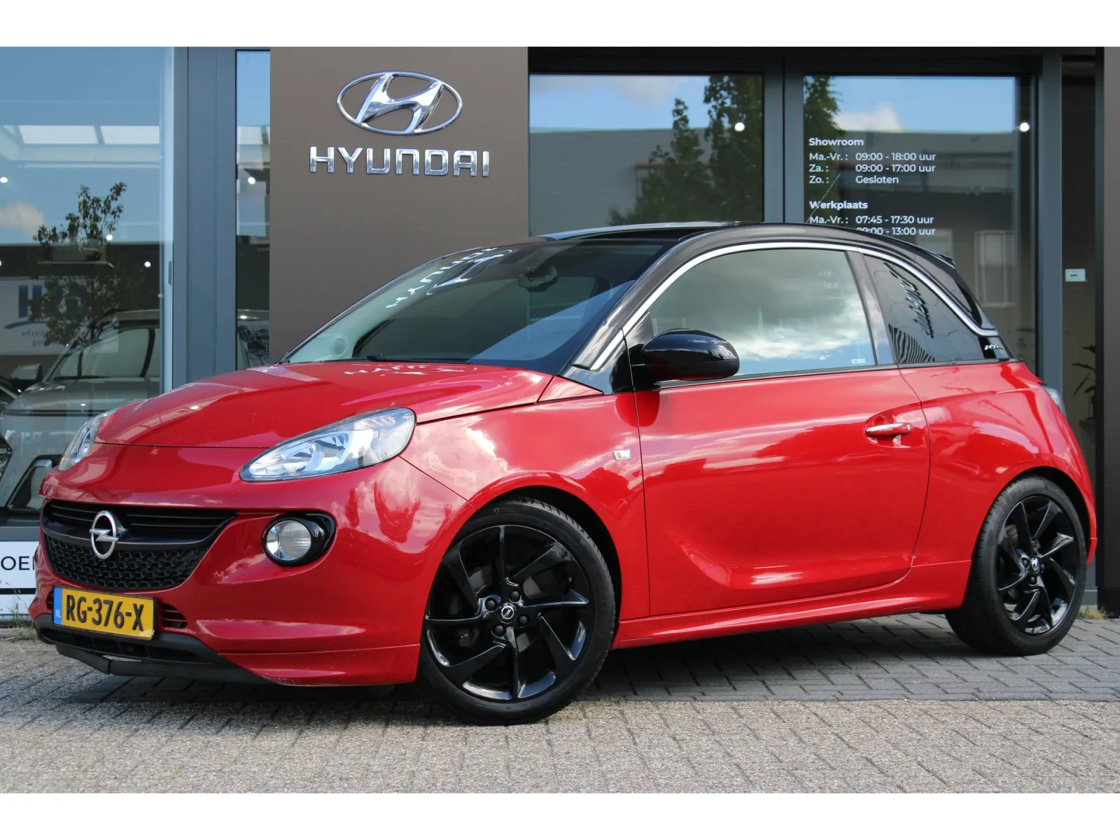 Opel Adam (2017) — foto 1