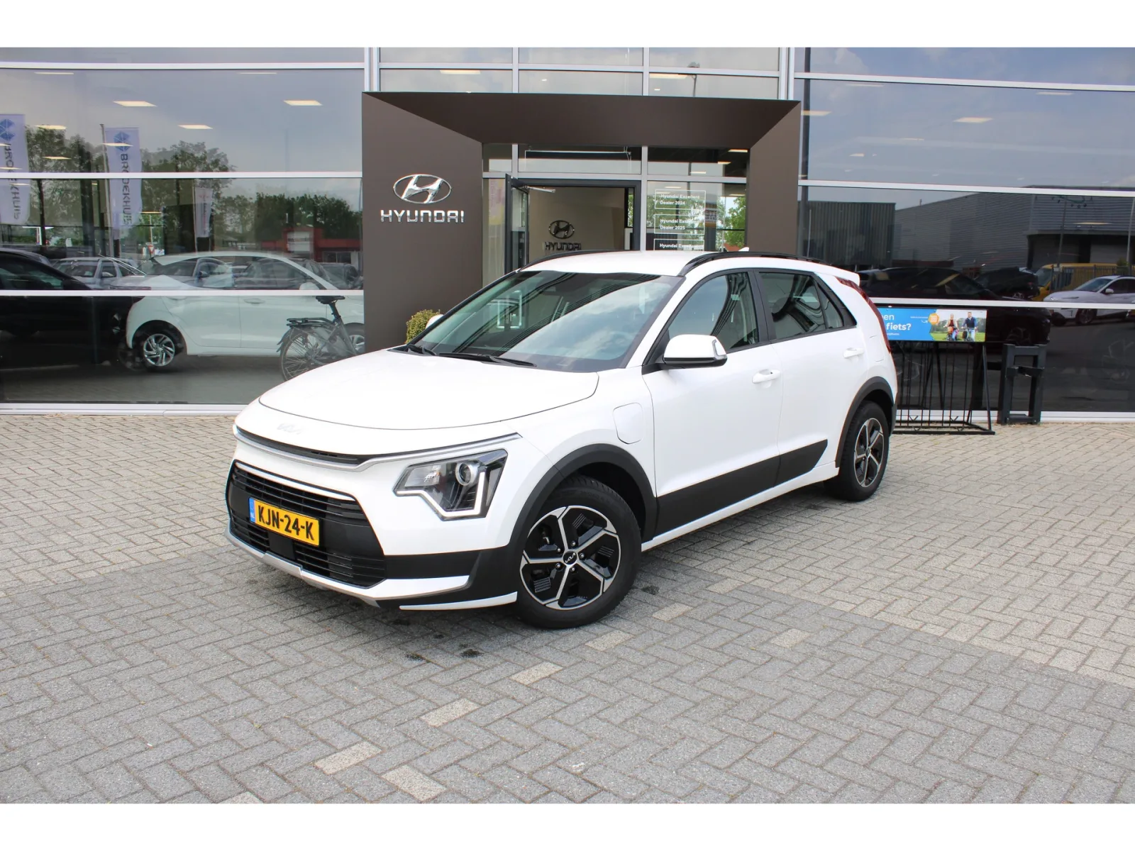 Kia Niro (2023) — foto 1