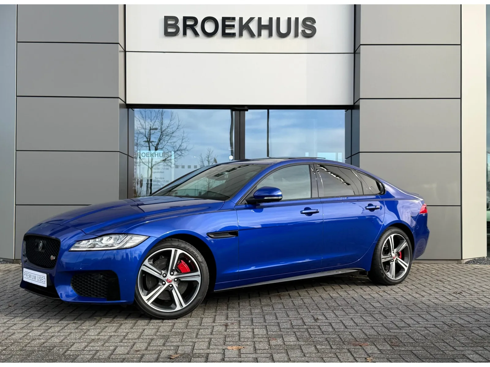Jaguar XF (2017) — foto 1