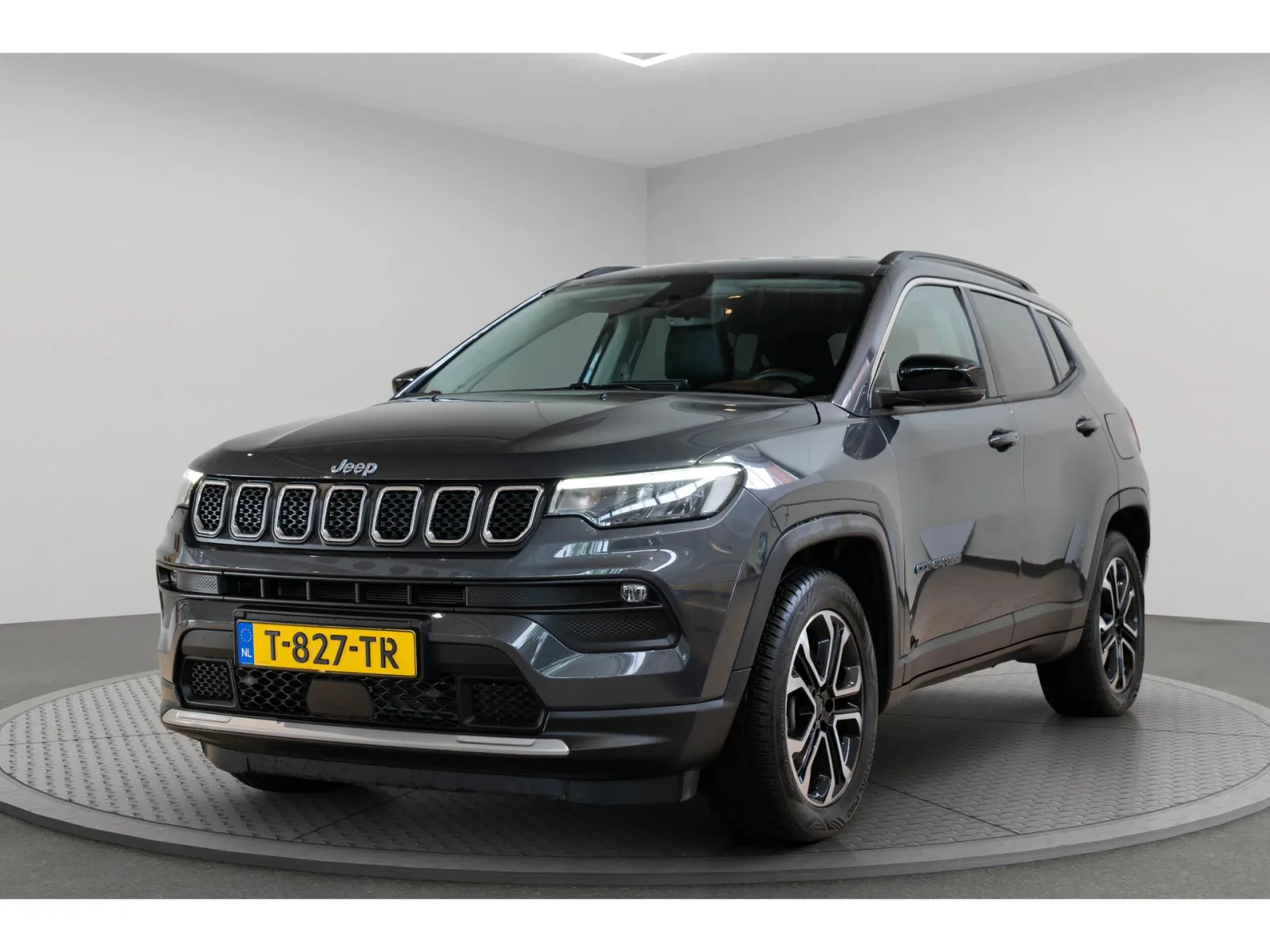 Jeep Compass (2023) — foto 1