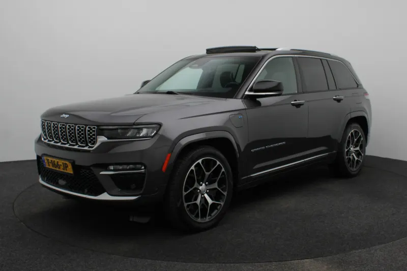 Jeep Grand Cherokee (2023)