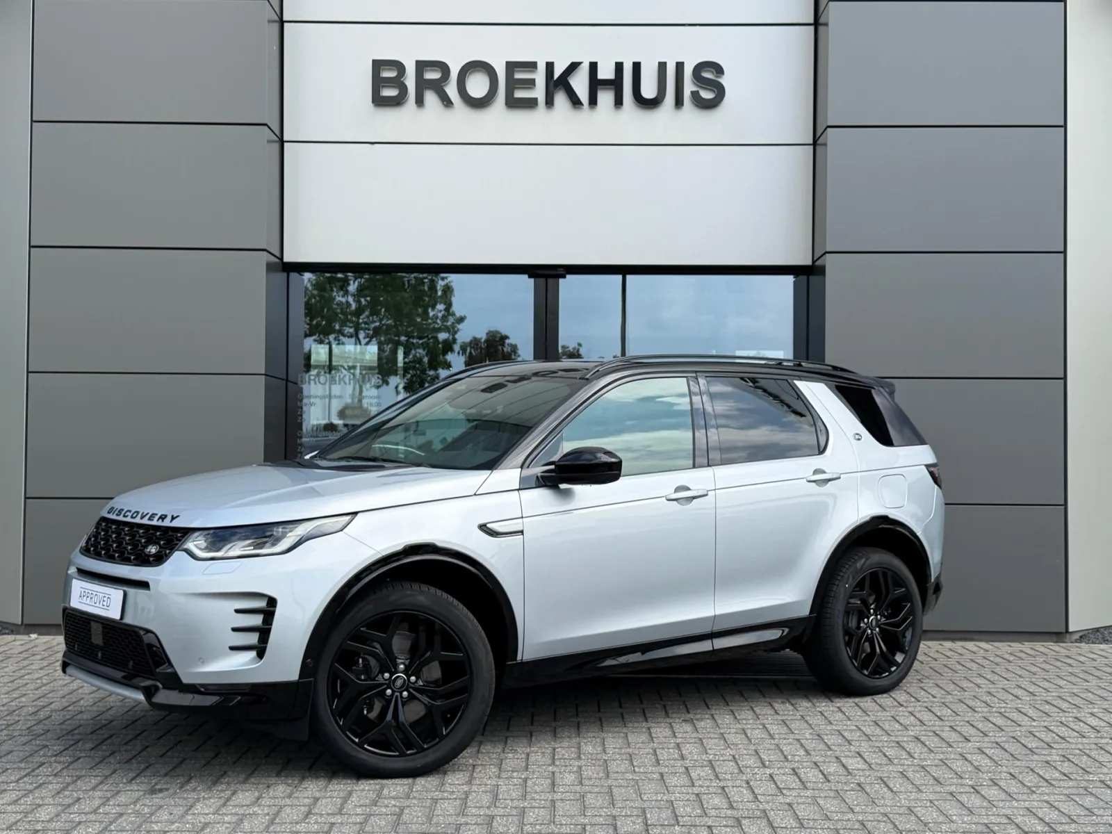 Land Rover Discovery Sport (2026) — foto 1