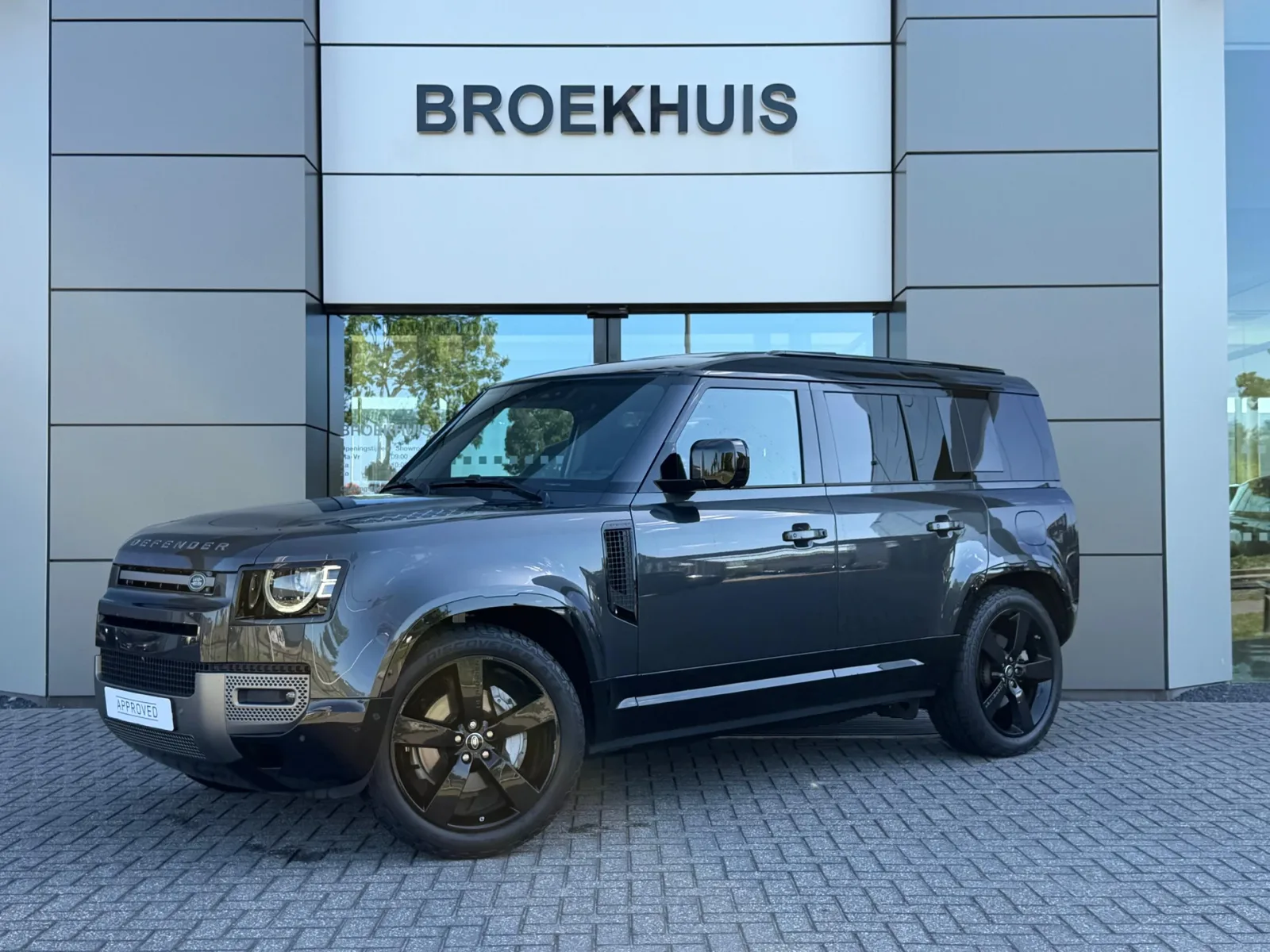 Land Rover Defender (2025) — foto 1