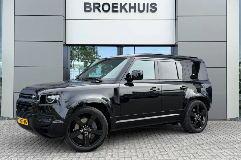 Land Rover Defender (2023)