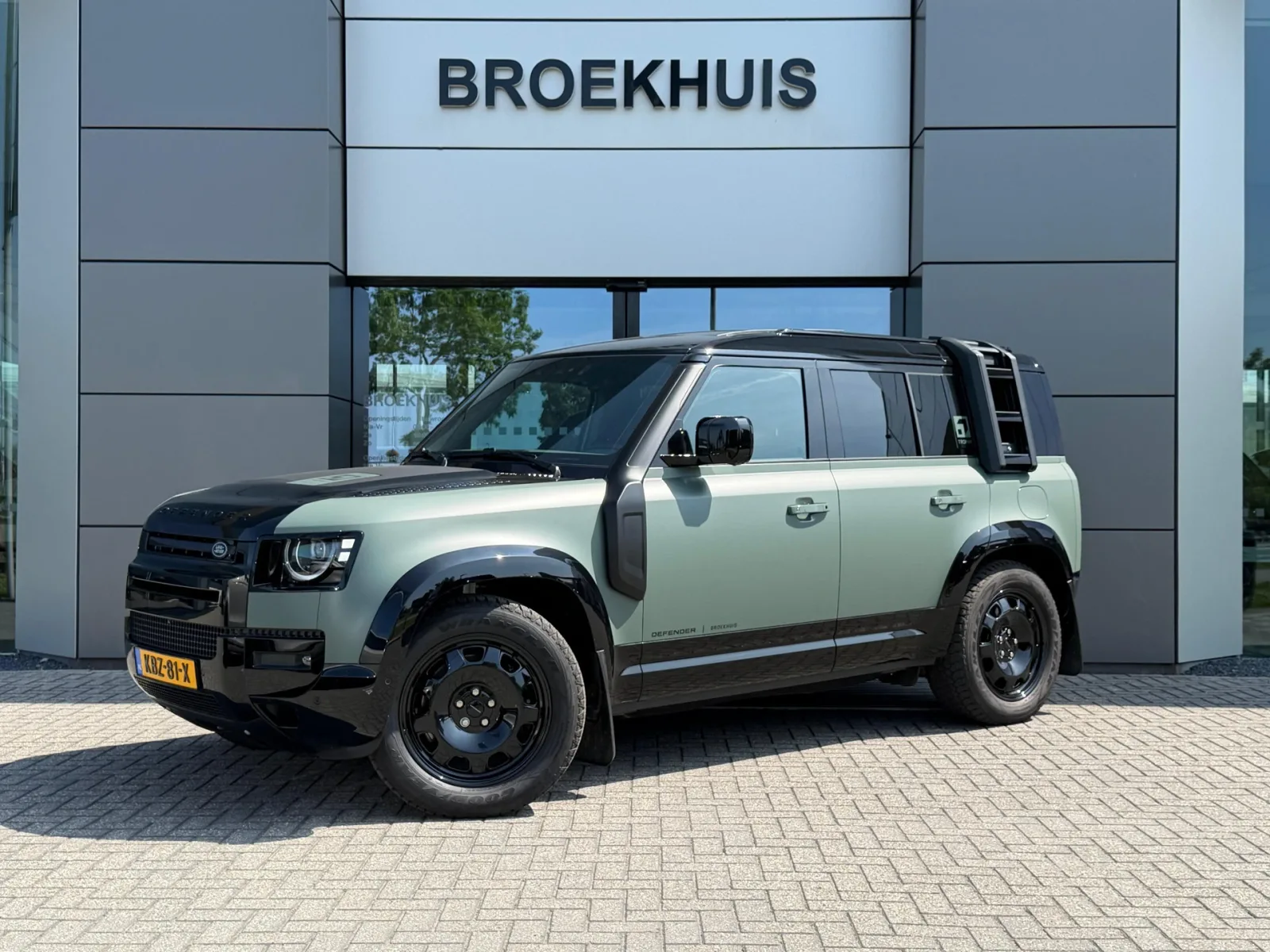 Land Rover Defender (2026) — foto 1