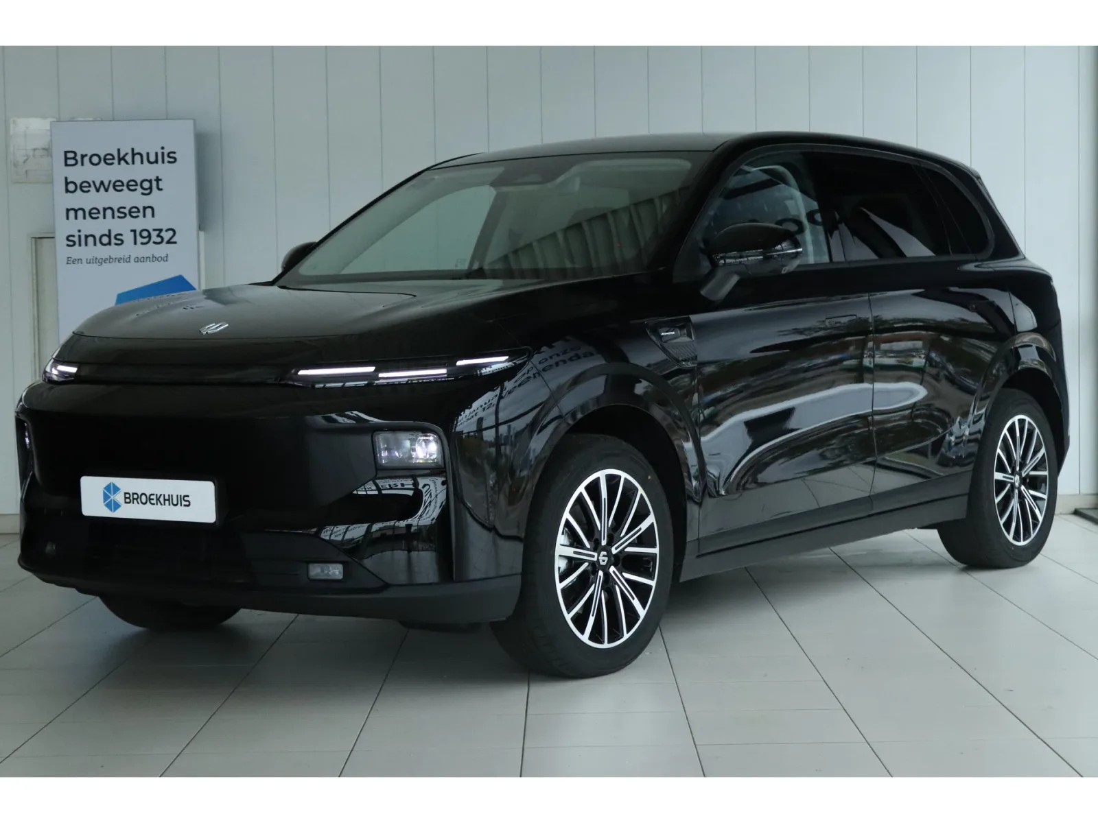 Leapmotor B10 (2026) — foto 1