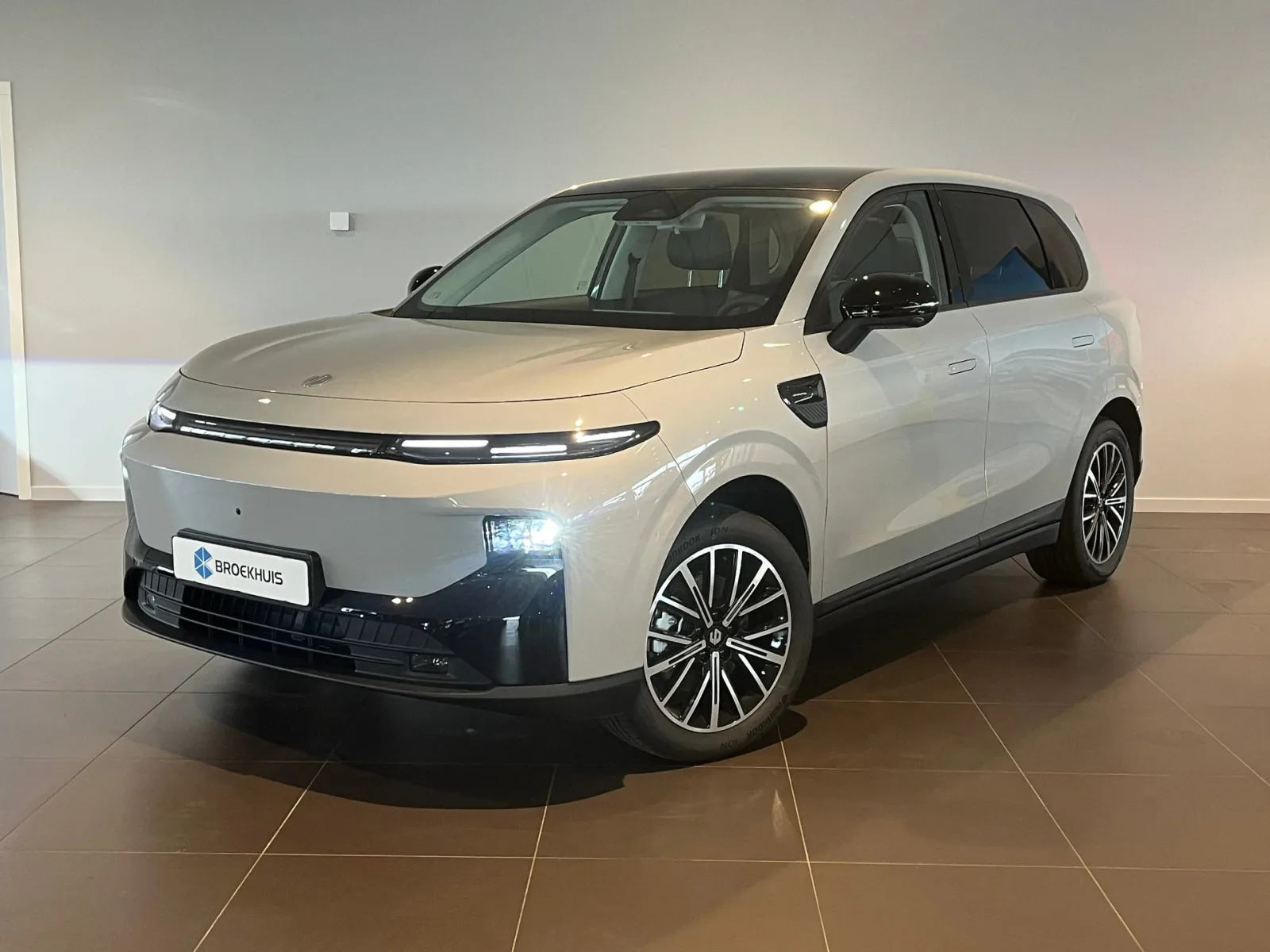 Leapmotor B10 (2026) — foto 1