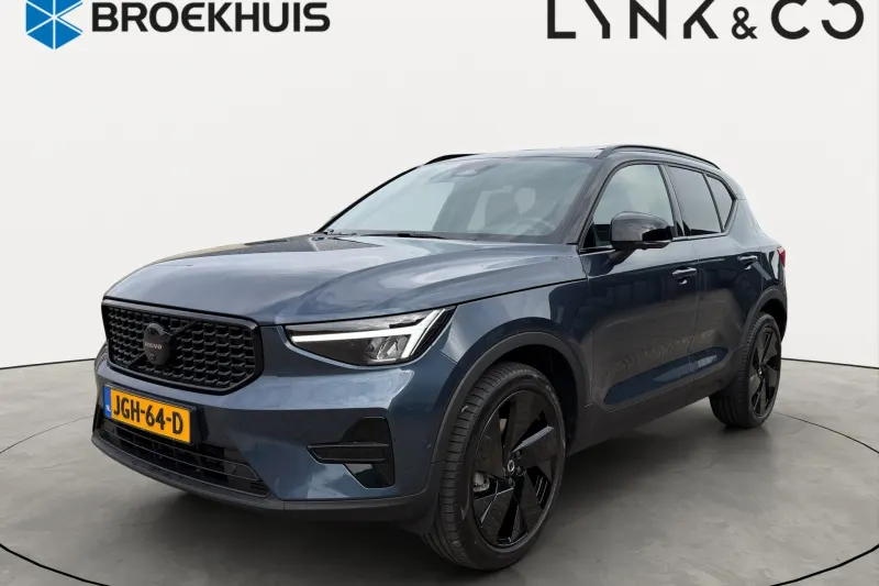 Volvo XC40 (2025)