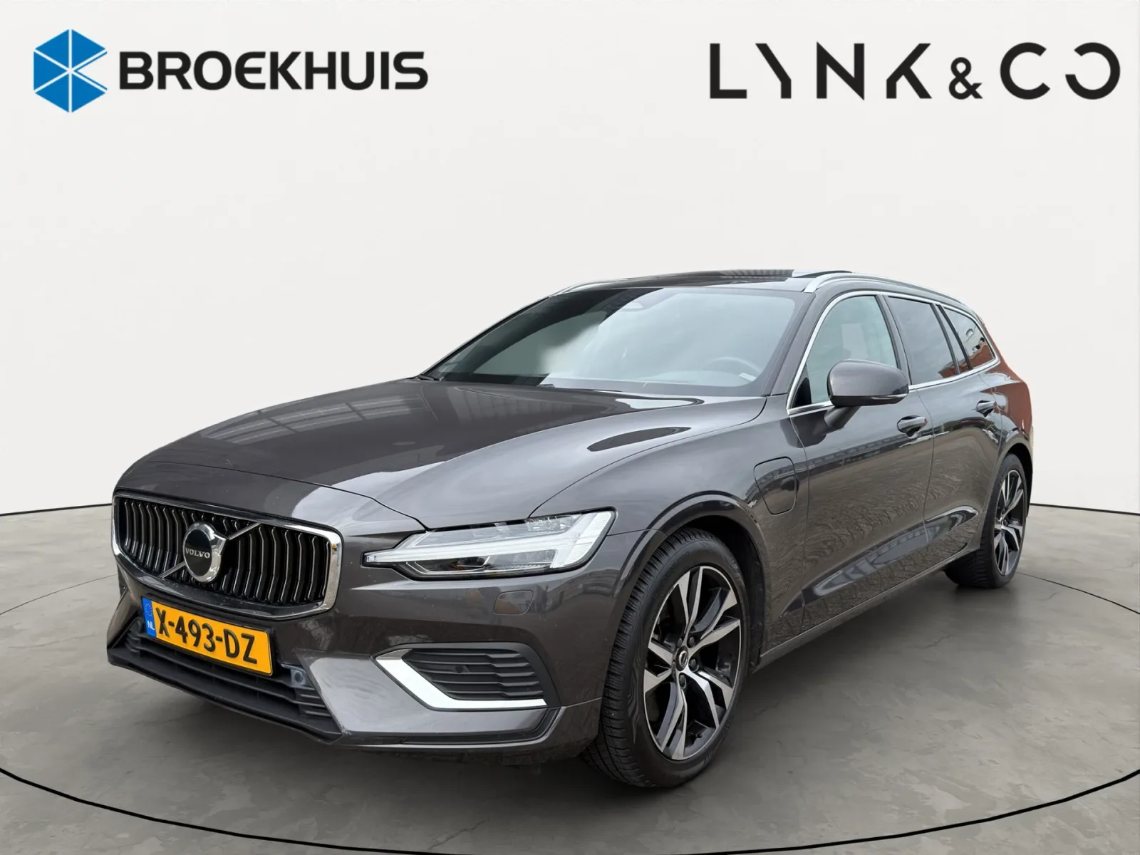 Volvo V60 (2023) — foto 1