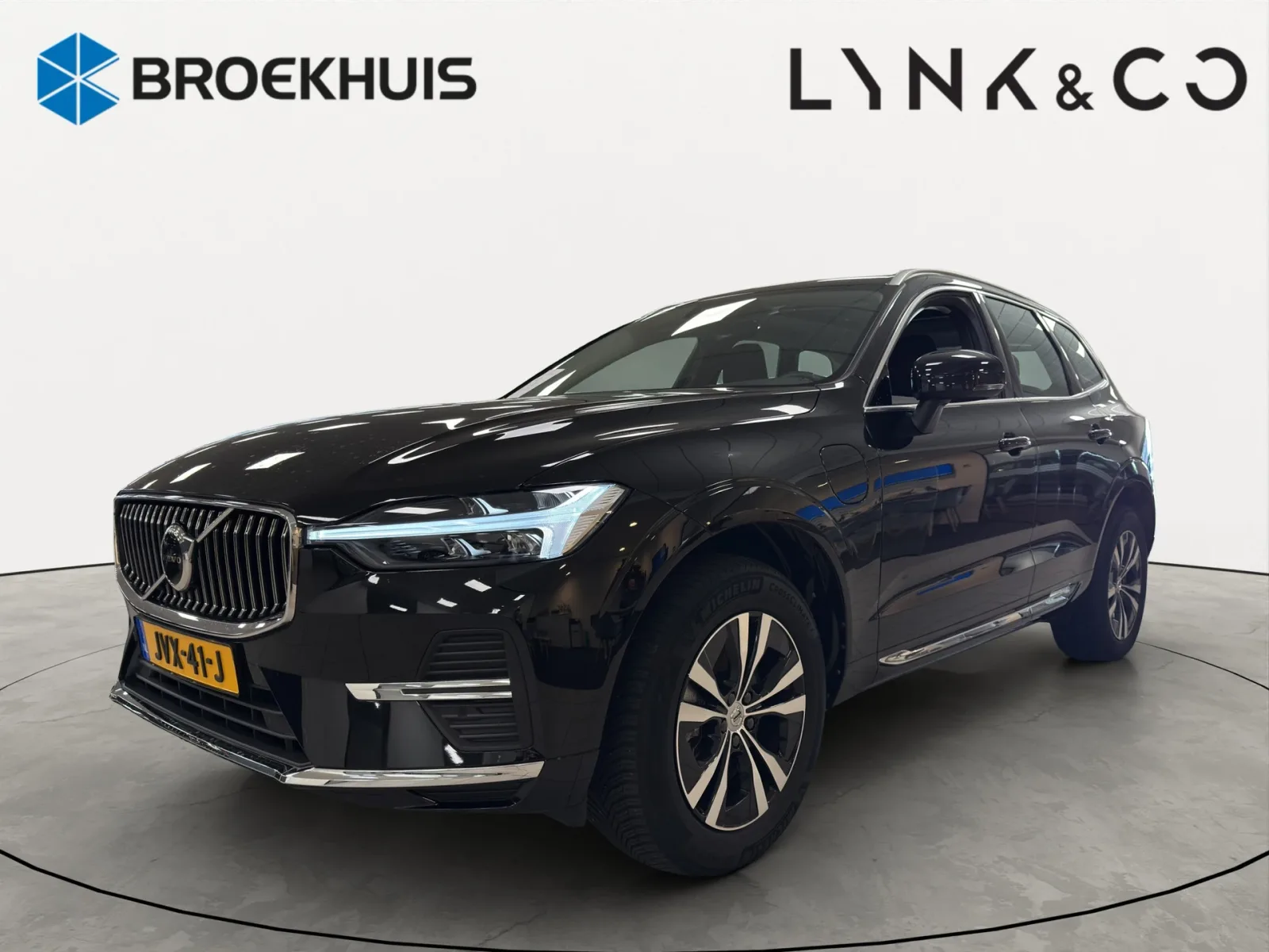 Volvo XC60 (2023) — foto 1