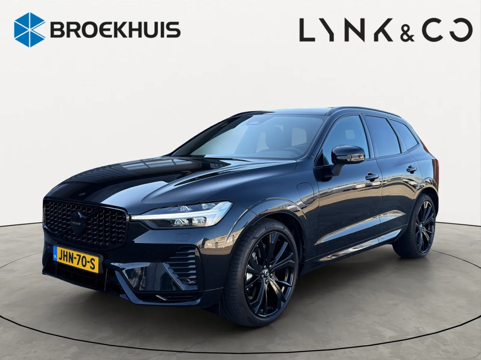 Volvo XC60 (2025) — foto 1