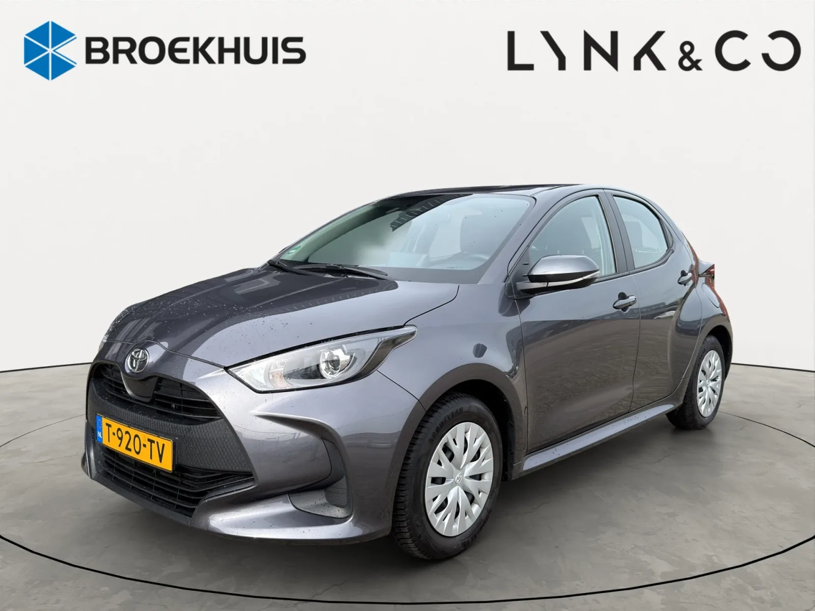 Toyota Yaris (2023) — foto 1