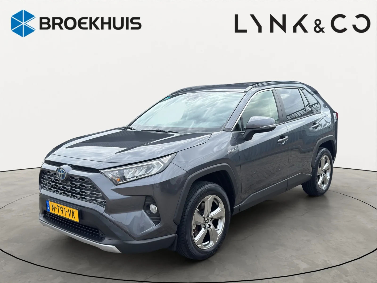 Toyota RAV4 (2022) — foto 1
