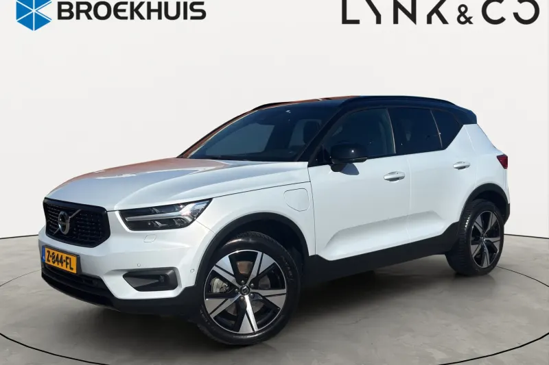 Volvo XC40 (2022)