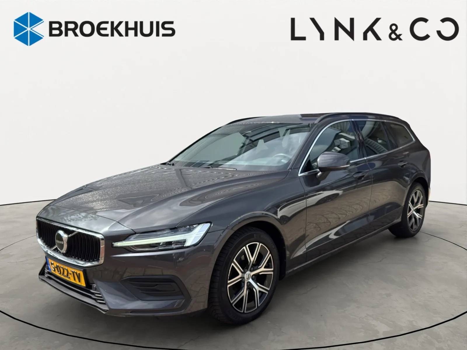 Volvo V60 (2023) — foto 1