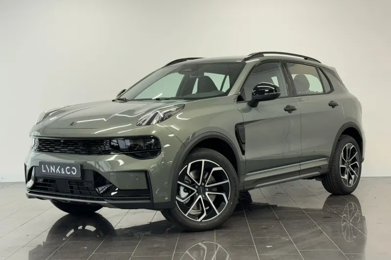 Lynk & Co 01 (2025)