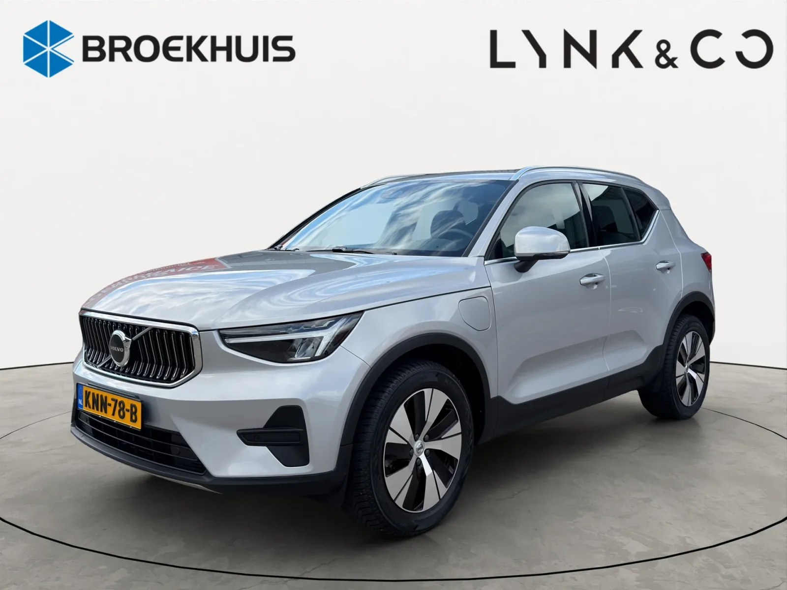Volvo XC40 (2023) — foto 1