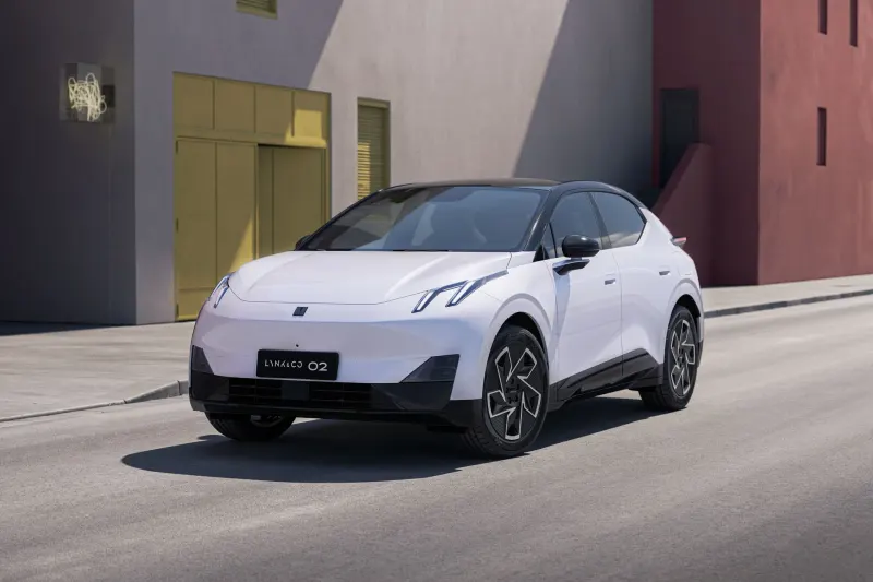 Lynk & Co 02