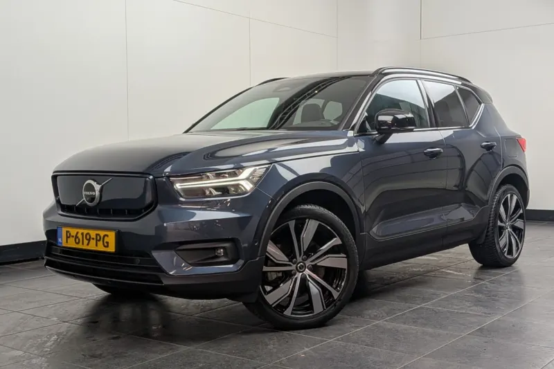 Volvo XC40 (2022)