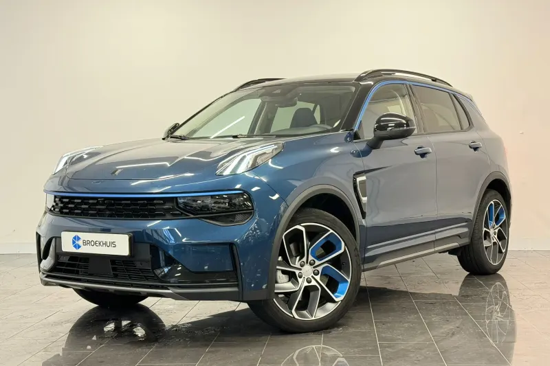 Lynk & Co 01 (2023)