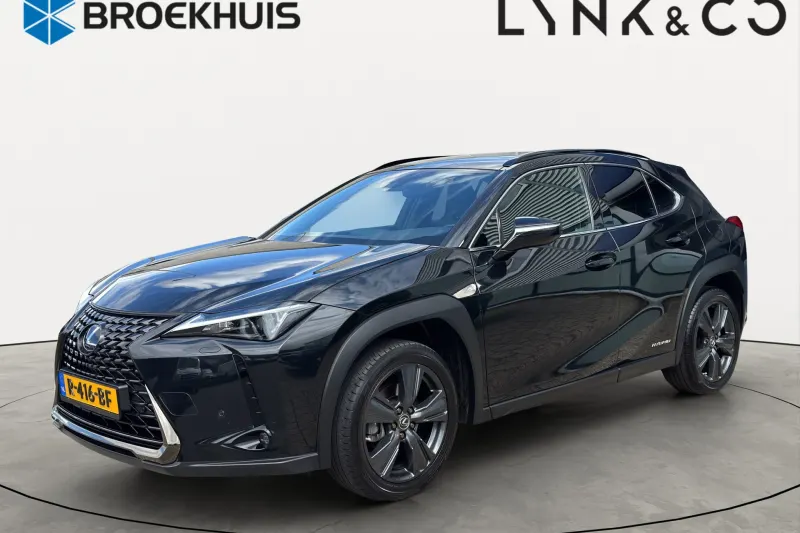 Lexus UX (2022)