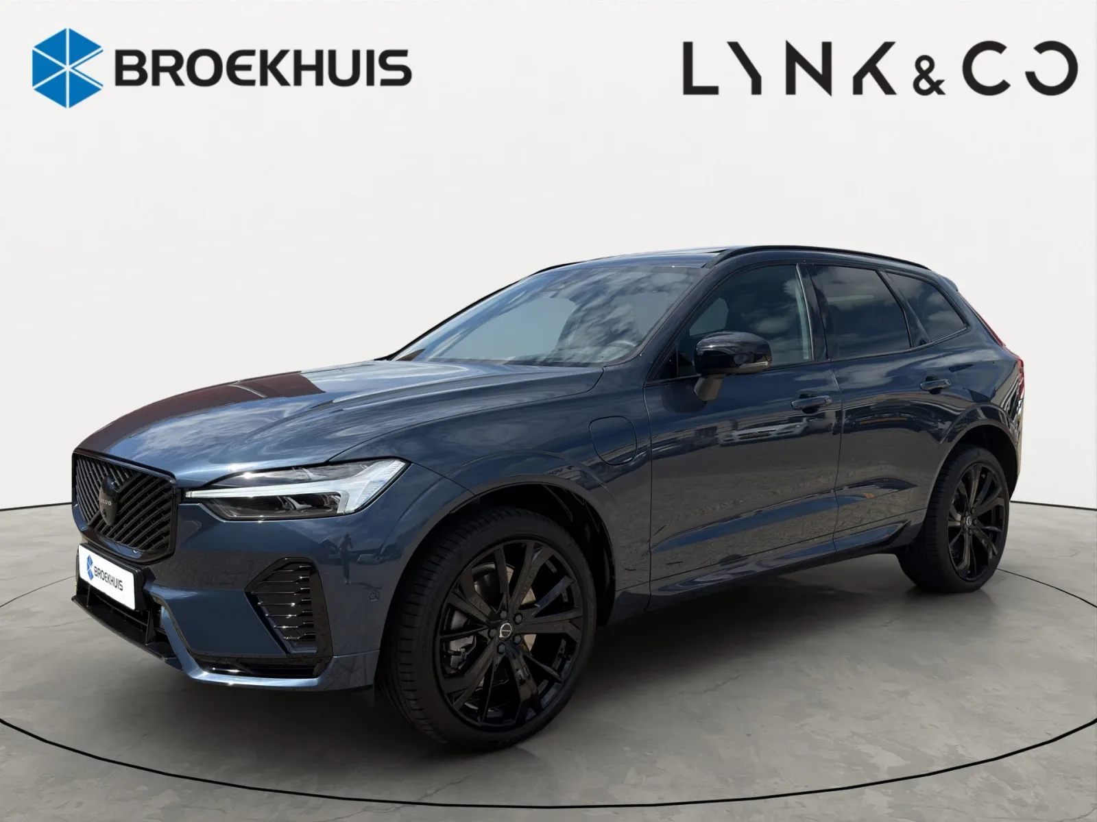 Volvo XC60 (2026) — foto 1