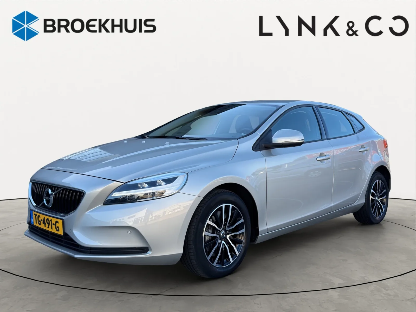 Volvo V40 (2018) — foto 1