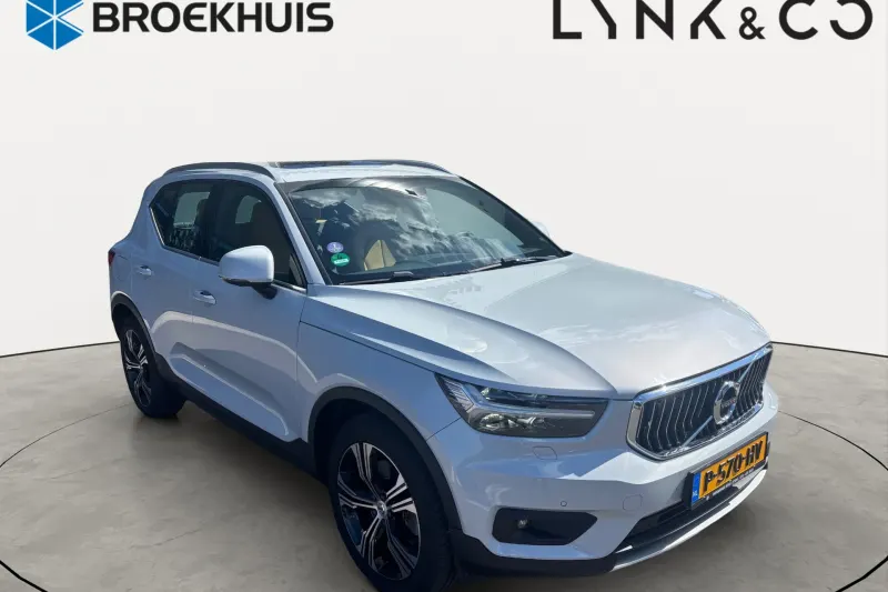 Volvo XC40 (2022)