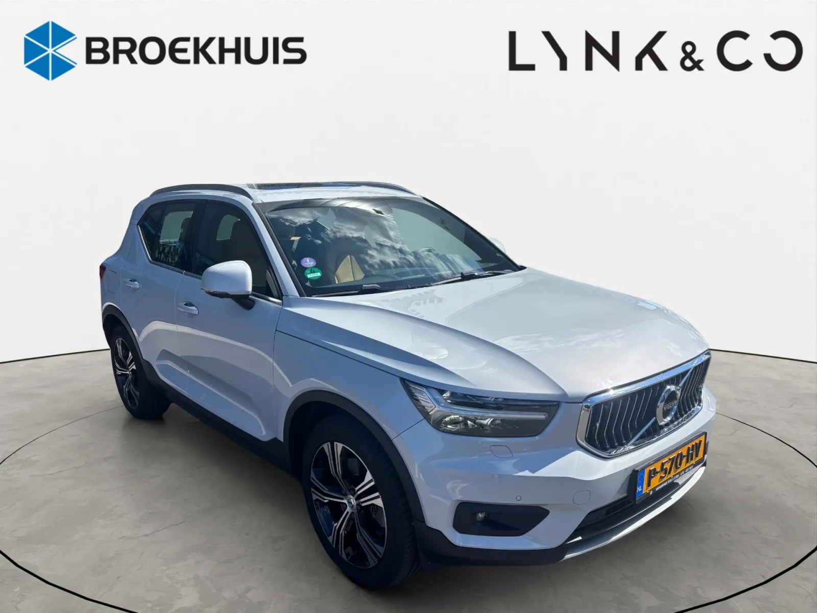 Volvo XC40 (2022) — foto 1
